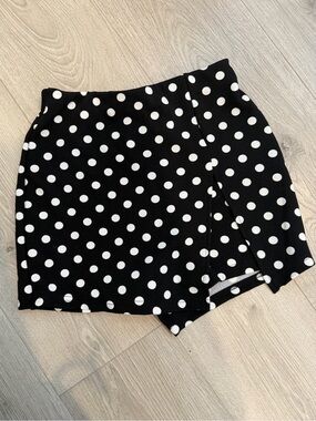 Black and White Polka Dot Skort- NEW WITH TAGS, XS